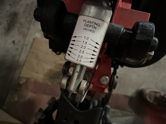 2008 AGCO White 8516 Planter