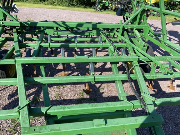 1989 John Deere 960 Field Cultivator
