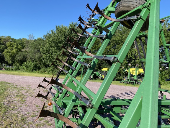 1989 John Deere 960 Field Cultivator
