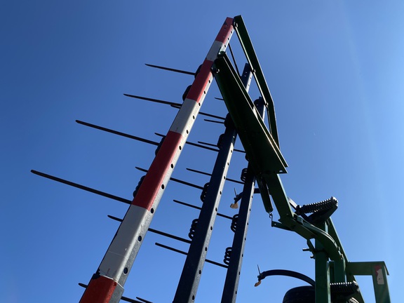 1989 John Deere 960 Field Cultivator