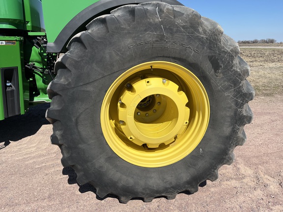 2015 John Deere 9620R Tractor 4WD