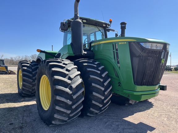 2015 John Deere 9620R Tractor 4WD