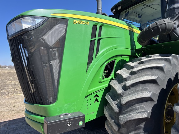 2015 John Deere 9620R Tractor 4WD