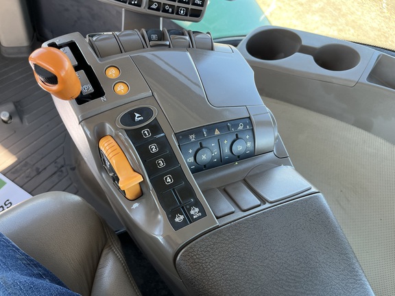 2015 John Deere 9620R Tractor 4WD