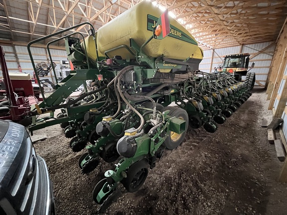 2019 John Deere DB60 Planter