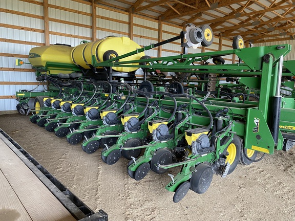 2015 John Deere DB60 Planter