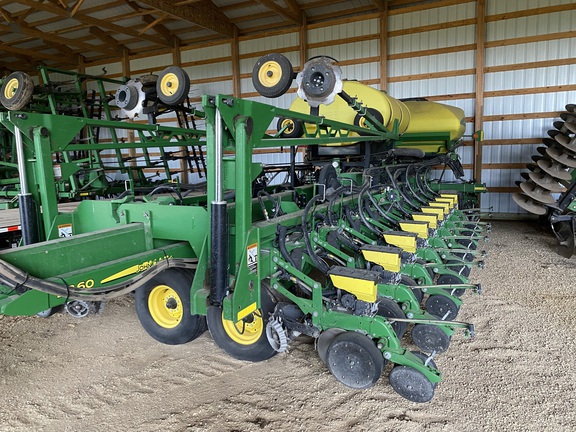 2015 John Deere DB60 Planter