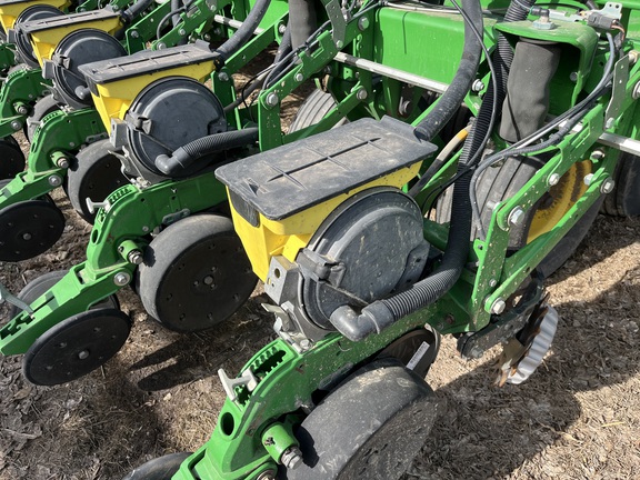 2015 John Deere DB60 Planter