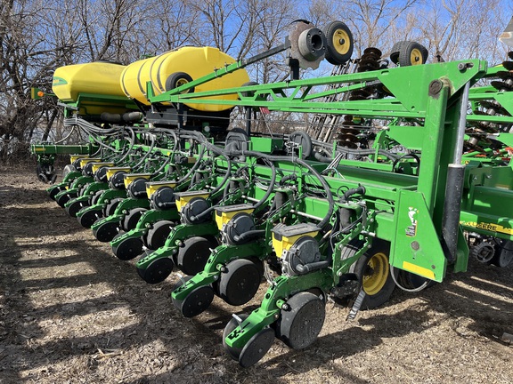 2015 John Deere DB60 Planter