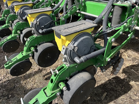 2015 John Deere DB60 Planter