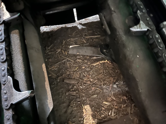 2014 John Deere 608C Header Corn Head