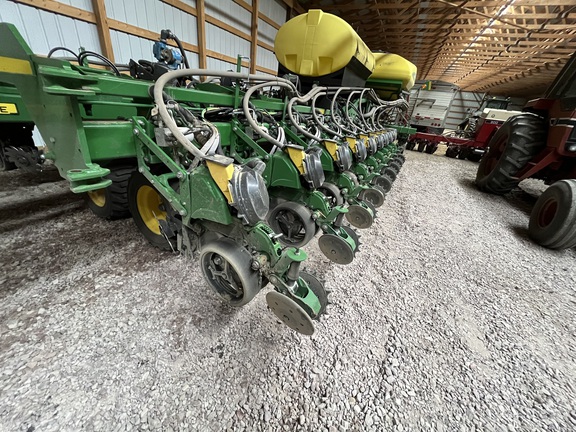 2019 John Deere DB60 Planter