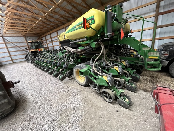 2019 John Deere DB60 Planter