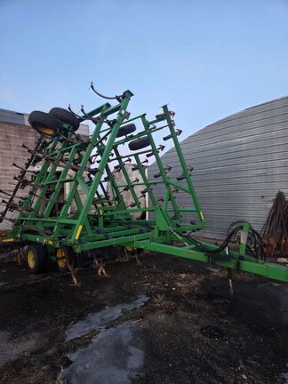 2000 John Deere 980 Field Cultivator