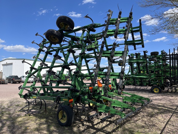 2000 John Deere 980 Field Cultivator