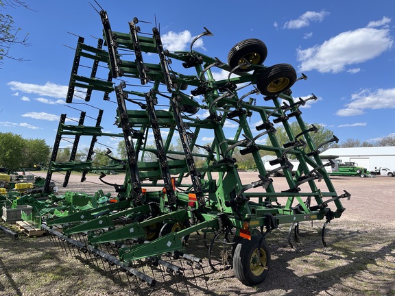 2000 John Deere 980 Field Cultivator