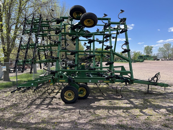 2000 John Deere 980 Field Cultivator