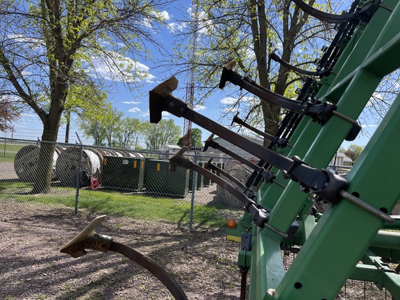 2000 John Deere 980 Field Cultivator