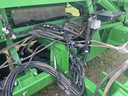 2013 John Deere 1990 Air Seeder
