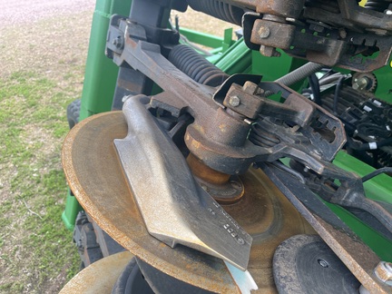 2013 John Deere 1990 Air Seeder