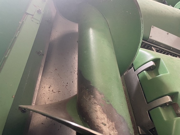 2013 John Deere 608C Header Corn Head