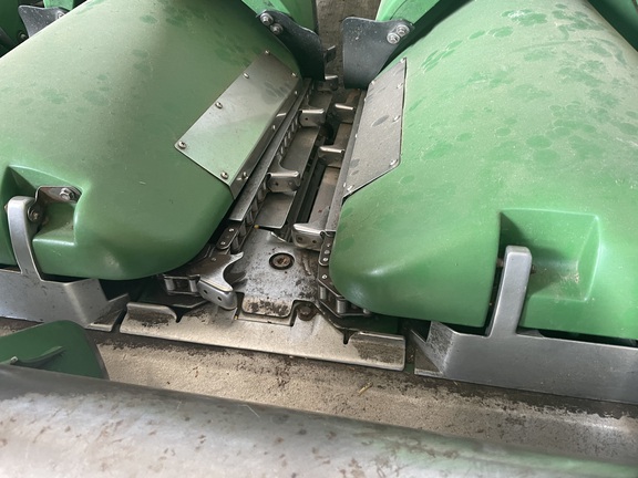 2013 John Deere 608C Header Corn Head