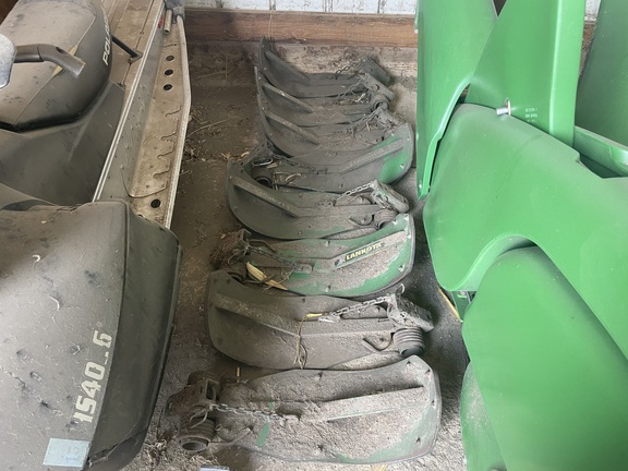 2013 John Deere 608C Header Corn Head