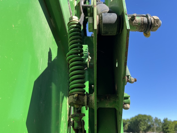 2007 John Deere 568 Baler/Round