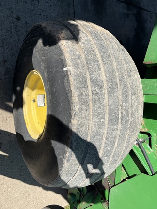 2007 John Deere 568 Baler/Round