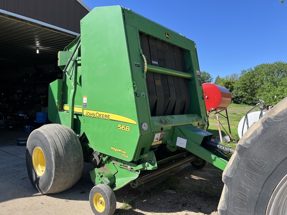 2007 John Deere 568 Baler/Round