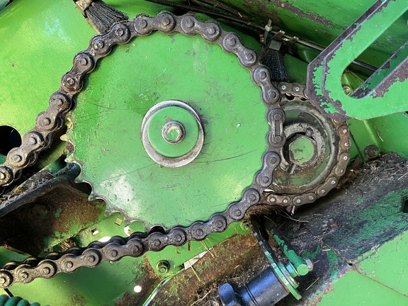 2007 John Deere 568 Baler/Round