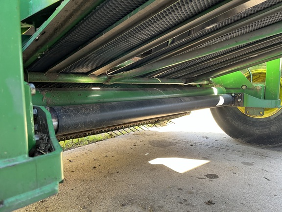 2007 John Deere 568 Baler/Round