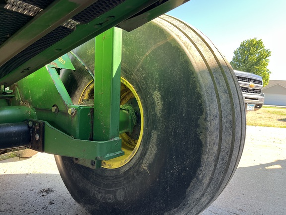 2007 John Deere 568 Baler/Round