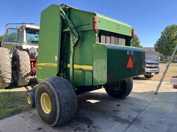 2007 John Deere 568 Baler/Round