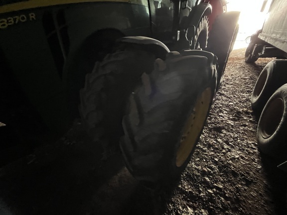 2016 John Deere 8370R Tractor