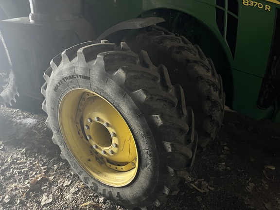 2016 John Deere 8370R Tractor