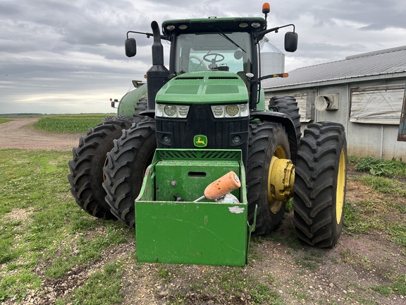 2016 John Deere 8370R Tractor