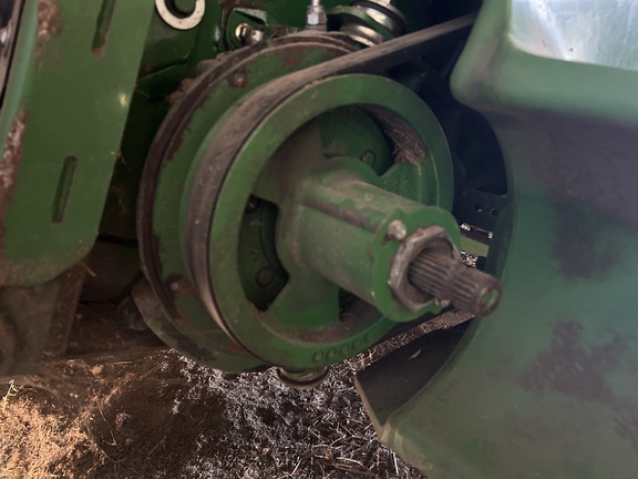 2013 John Deere S670 Combine
