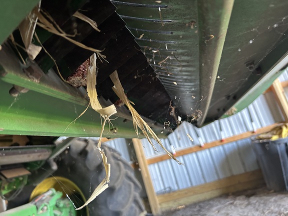 2013 John Deere S670 Combine