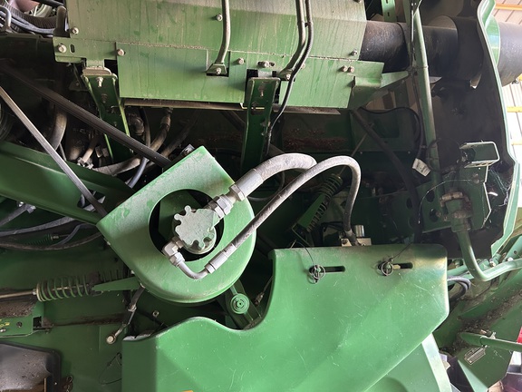 2013 John Deere S670 Combine