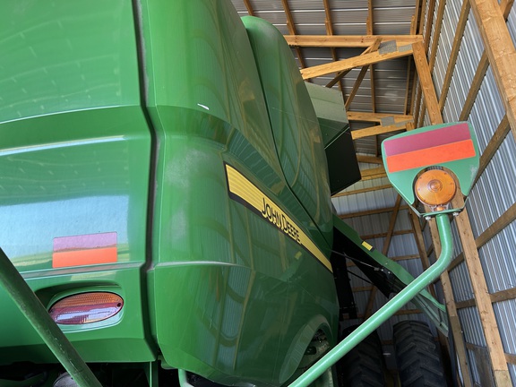 2013 John Deere S670 Combine