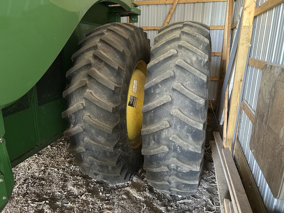 2013 John Deere S670 Combine