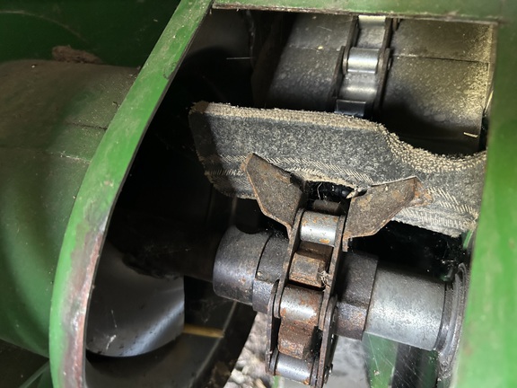 2013 John Deere S670 Combine