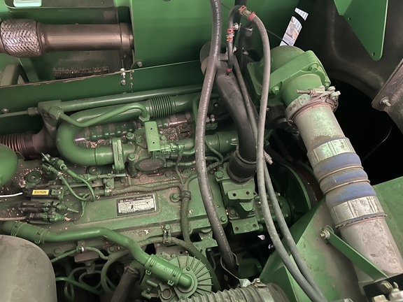 2013 John Deere S670 Combine