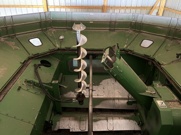 2013 John Deere S670 Combine