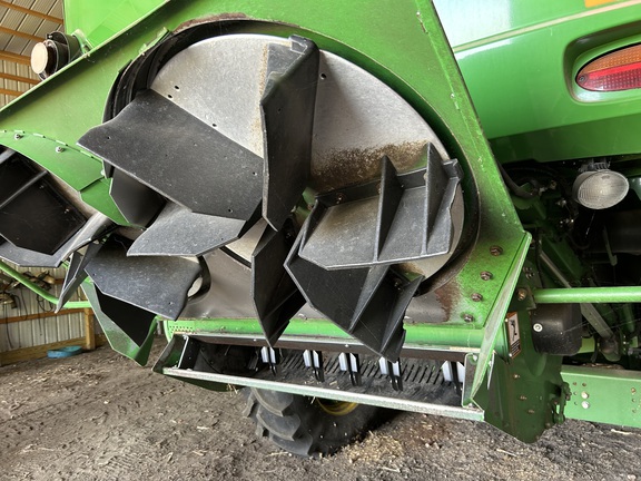 2013 John Deere S670 Combine