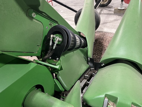 2022 John Deere C8R Header Corn Head