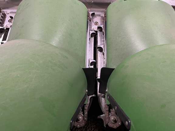 2022 John Deere C8R Header Corn Head