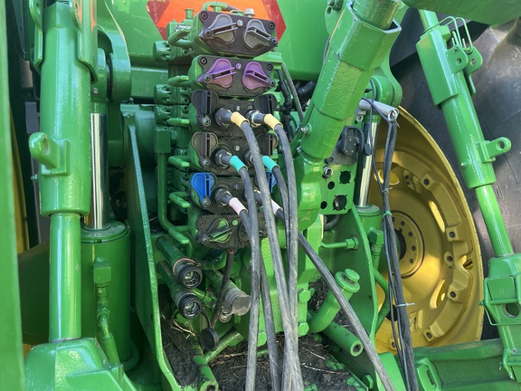 2013 Parker 839 Grain Cart