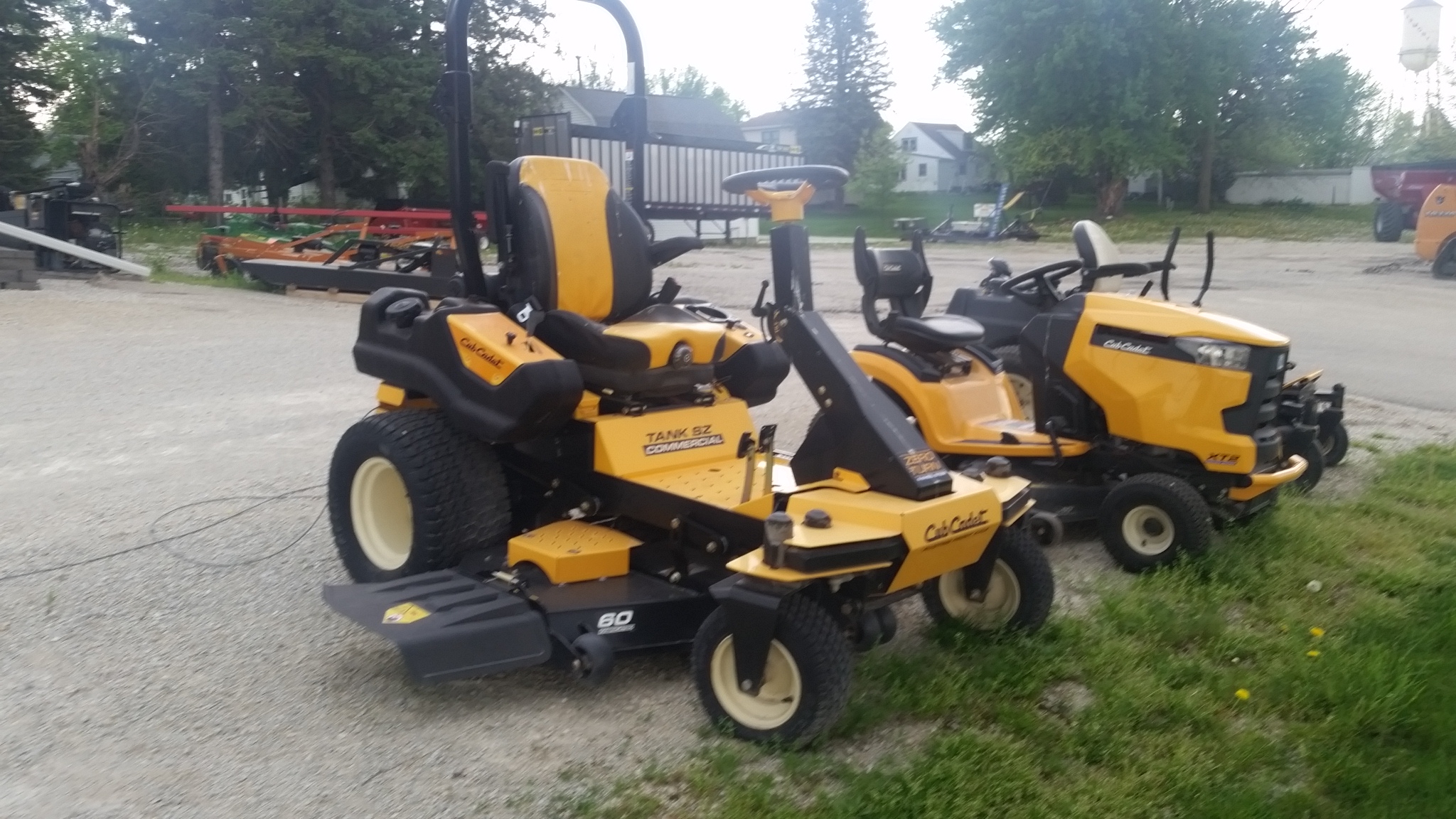 2013 Cub Cadet Tank SZ60 Mower/Zero Turn